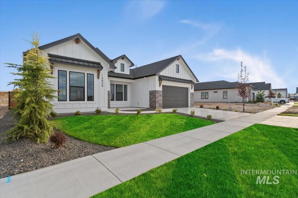 Photo of 10838 W Barnbougle Ln, Kuna, ID 83634 (MLS # 98963354)