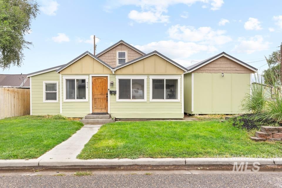 Photo of 474 Harrison St. W ST, Vale, OR 97918 (MLS # 99001293)