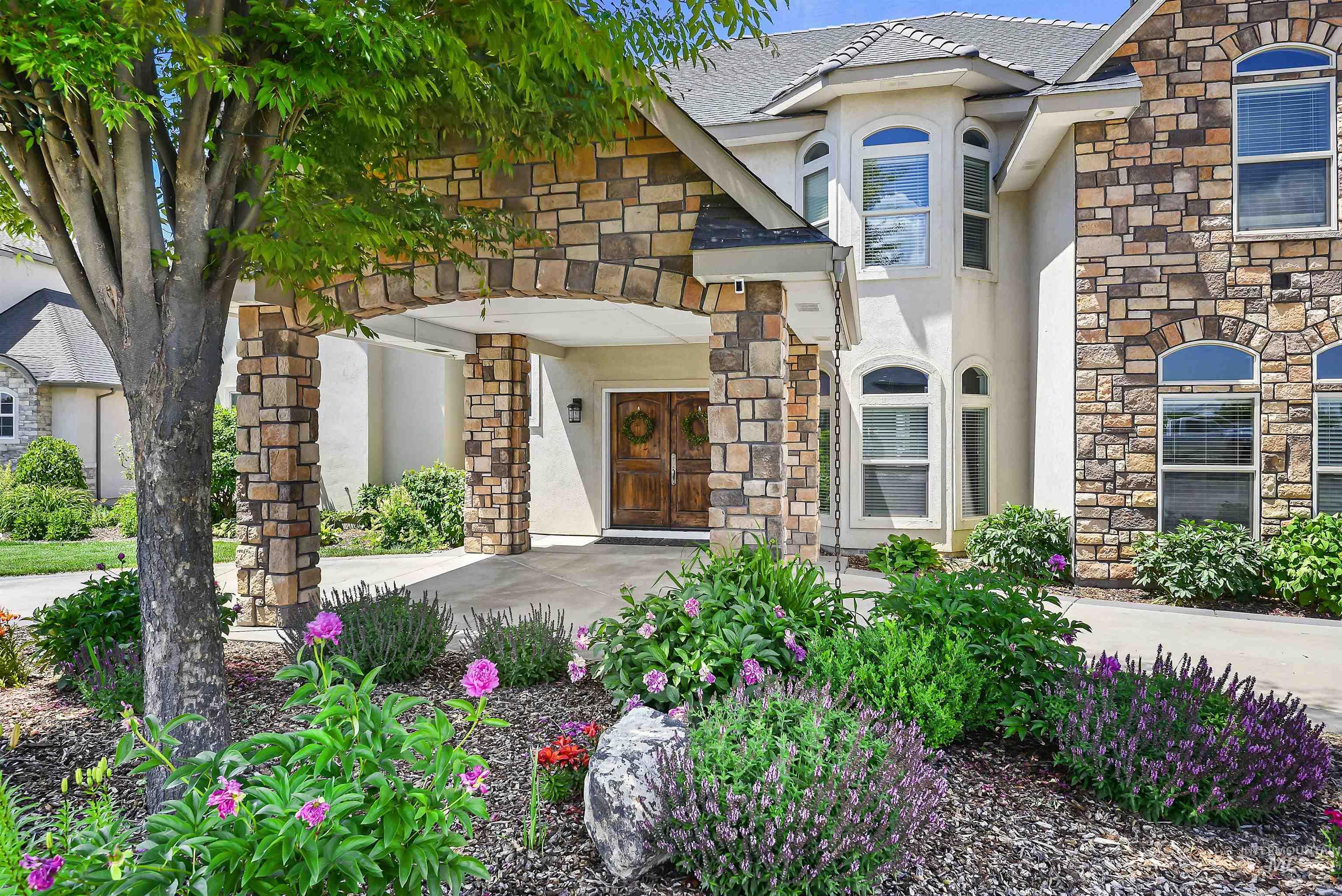 7095 S Pear Blossom