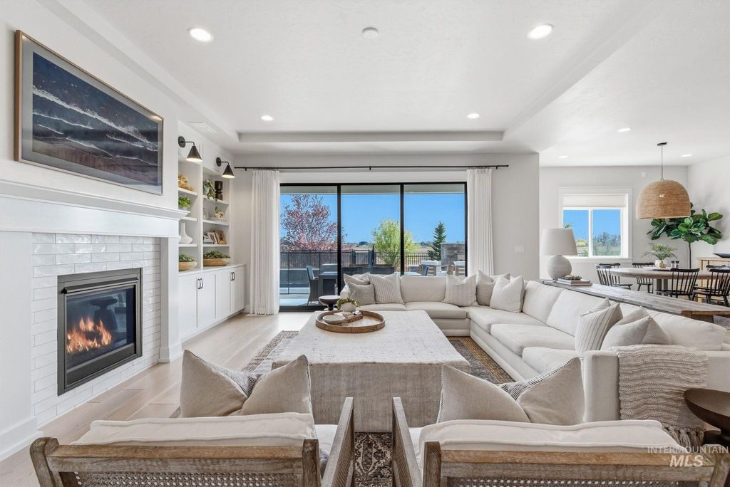 Photo of 7703 W W Corinthia St, Eagle, ID 83616 (MLS # 98981486)