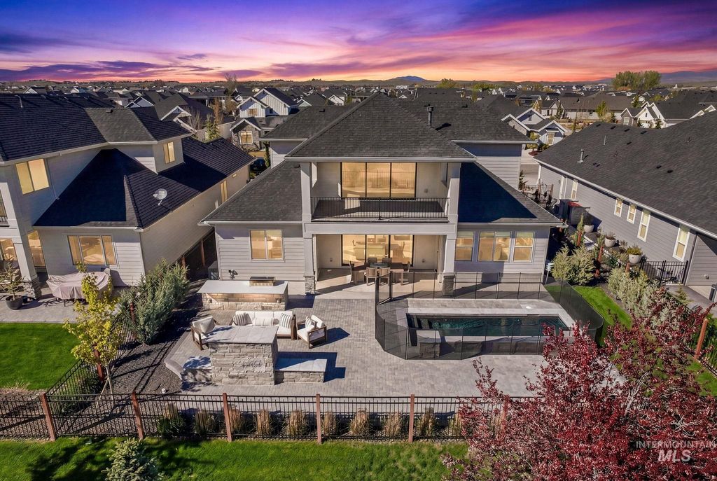 Photo of 7703 W W Corinthia St, Eagle, ID 83616 (MLS # 98981486)