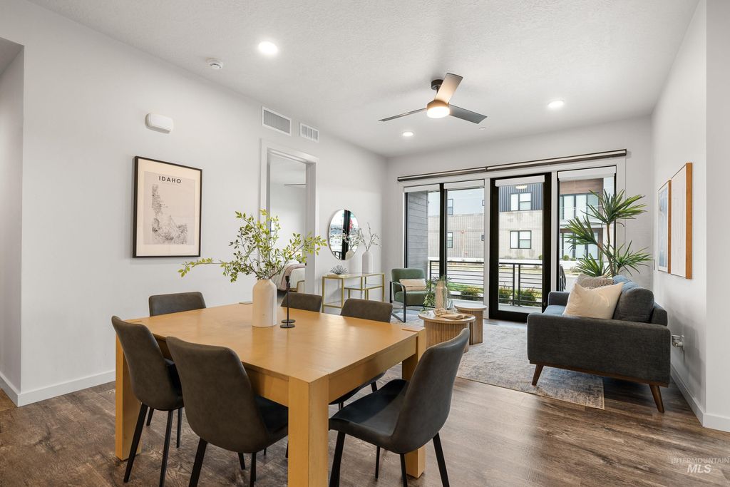 Photo of 4250 E Haystack St #105, Boise, ID 83716 (MLS # 98977106)