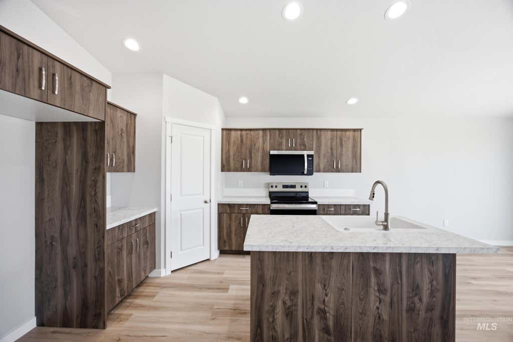 Photo of 4316 Dayton St, Caldwell, ID 83605 (MLS # 98995340)