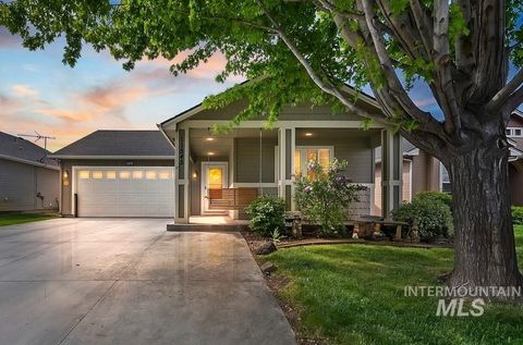Photo of 11545 W Tempe Ln, Star, ID 83669 (MLS # 98985535)