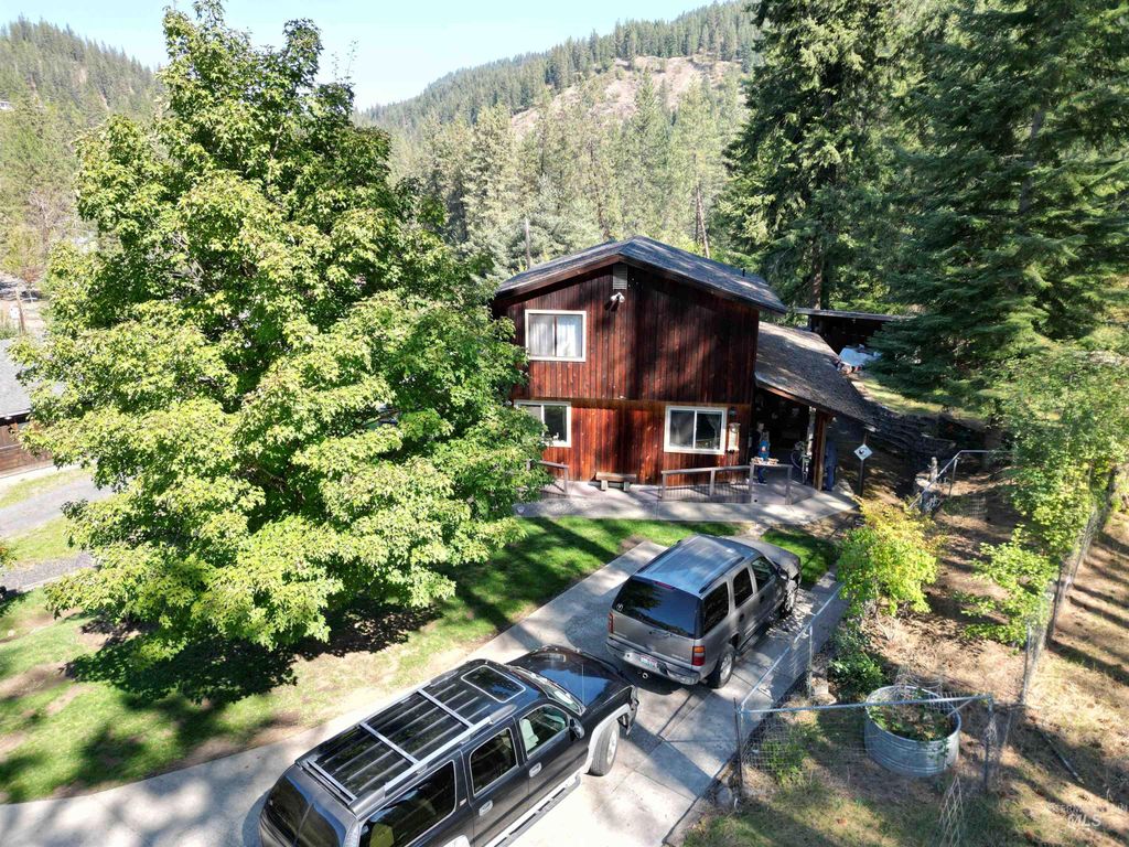 Photo of 122 Oak Lane, Orofino, ID 83544 (MLS # 98974871)