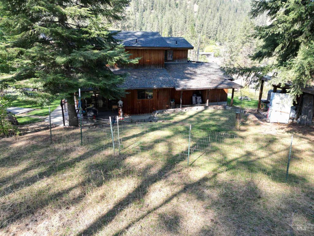 Photo of 122 Oak Lane, Orofino, ID 83544 (MLS # 98974871)