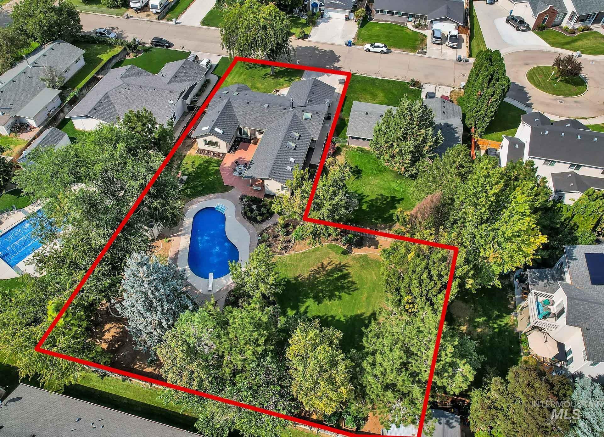 809 Astor Ave