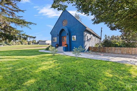 712 N 4th Street Parma ID 83660