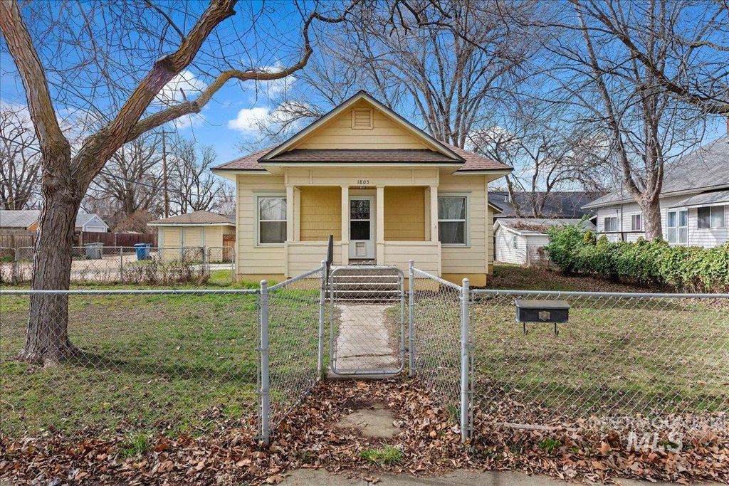 Photo of 1805 S 3rd Street, Nampa, ID 83651 (MLS # 98976657)