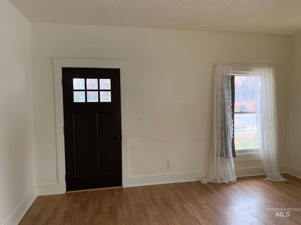 Photo of 1805 S 3rd Street, Nampa, ID 83651 (MLS # 98976657)