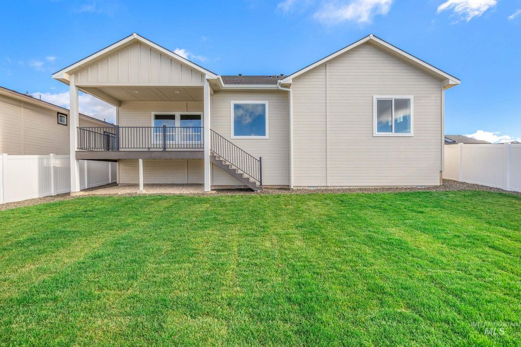 Photo of 775 Oakmont St, Payette, ID 83661 (MLS # 98963556)