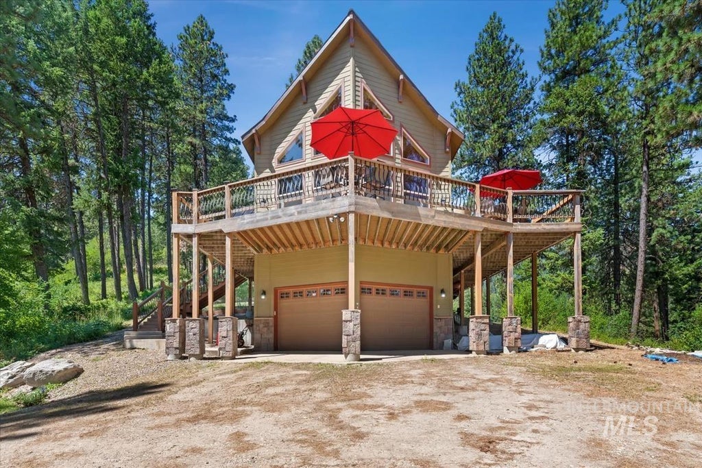 Photo of 20 Shadow Rd, Garden Valley, ID 83622 (MLS # 98993648)