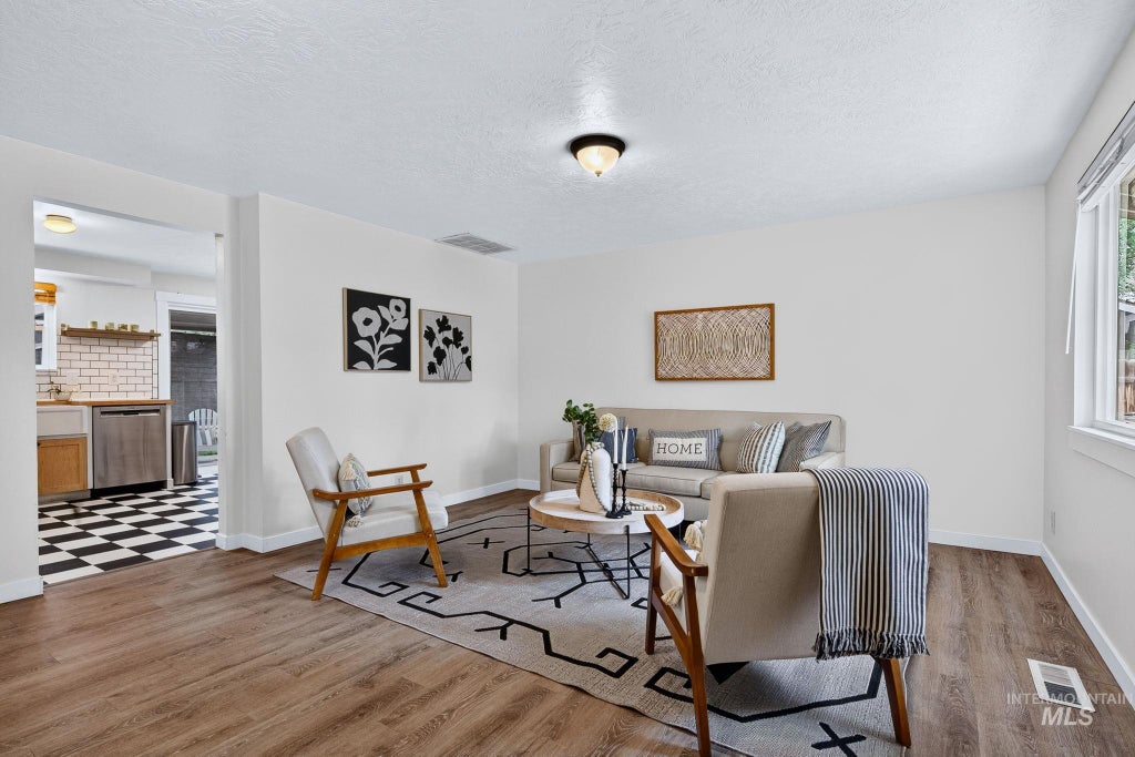 Photo of 1467 S Grant Ave, Boise, ID 83706 (MLS # 98995717)