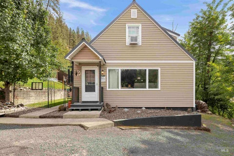 Photo of 724 Floyd Ave, Orofino, ID 83544 (MLS # 99001053)