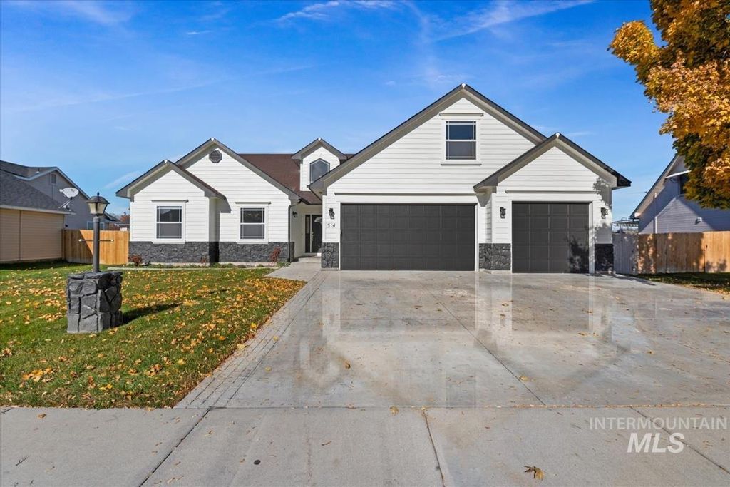 Photo of 514 Crosspoint Ave, Nampa, ID 83686 (MLS # 98966045)
