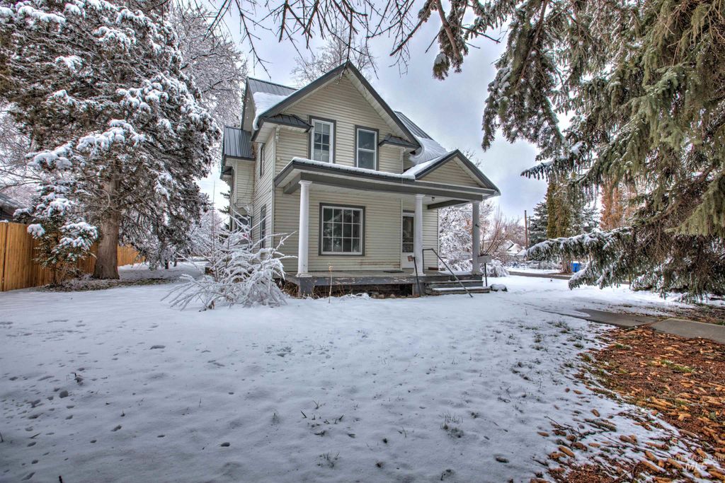 Photo of 601 1st Ave East Ave, Jerome, ID 83338 (MLS # 98967068)