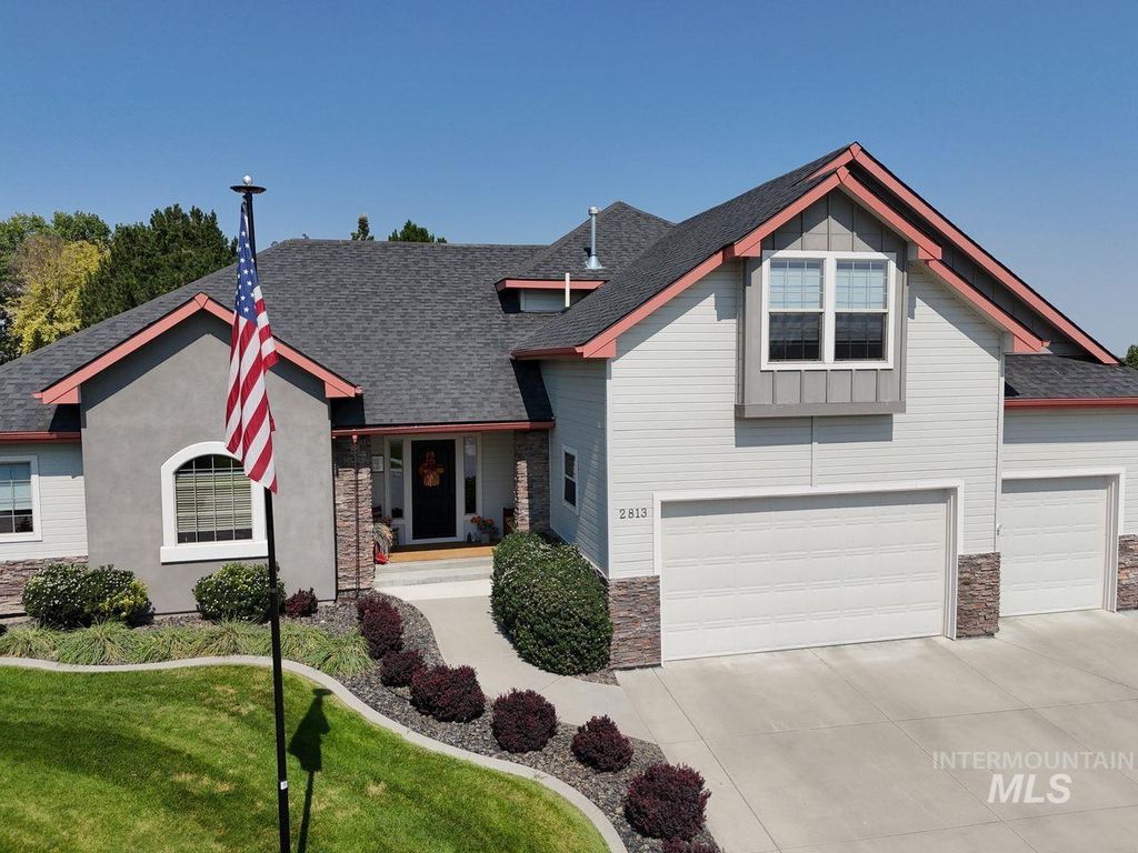Photo of 2813 S Bayhill Ct, Nampa, ID 83686 (MLS # 98963771)