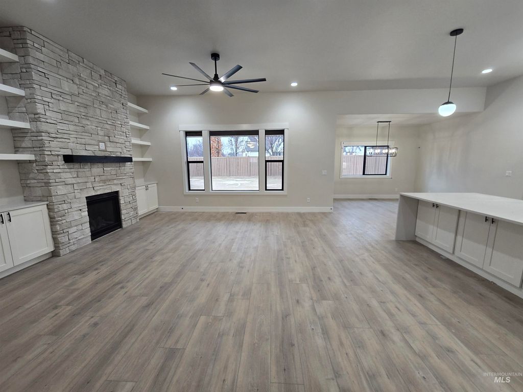 Photo of 1509 Mountain View Drive, Twin Falls, ID 83301 (MLS # 98968098)