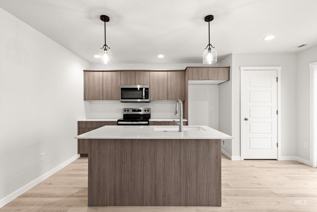 Photo of 10803 Greensboro St, Caldwell, ID 83605 (MLS # 98993739)