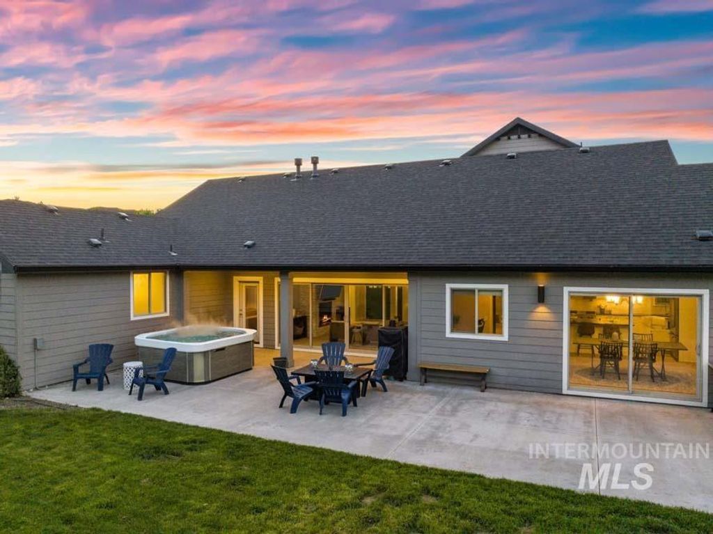 Photo of 2177 W Winter Camp Dr, Boise, ID 83703 (MLS # 98991013)