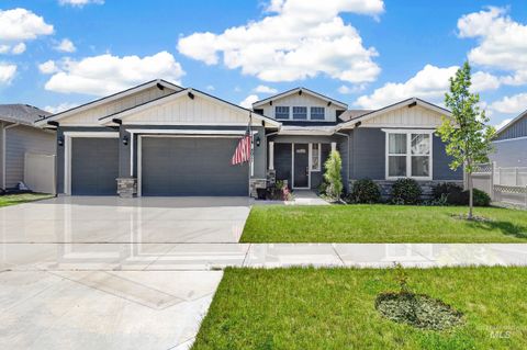 Photo of 8911 W Purple Martin St, Star, ID 83669 (MLS # 98987557)