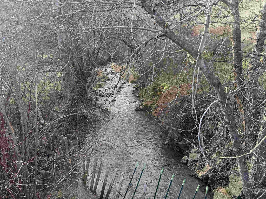 Photo of 32680 Webb Ridge Rd, Lapwai, ID 83540 (MLS # 98975800)