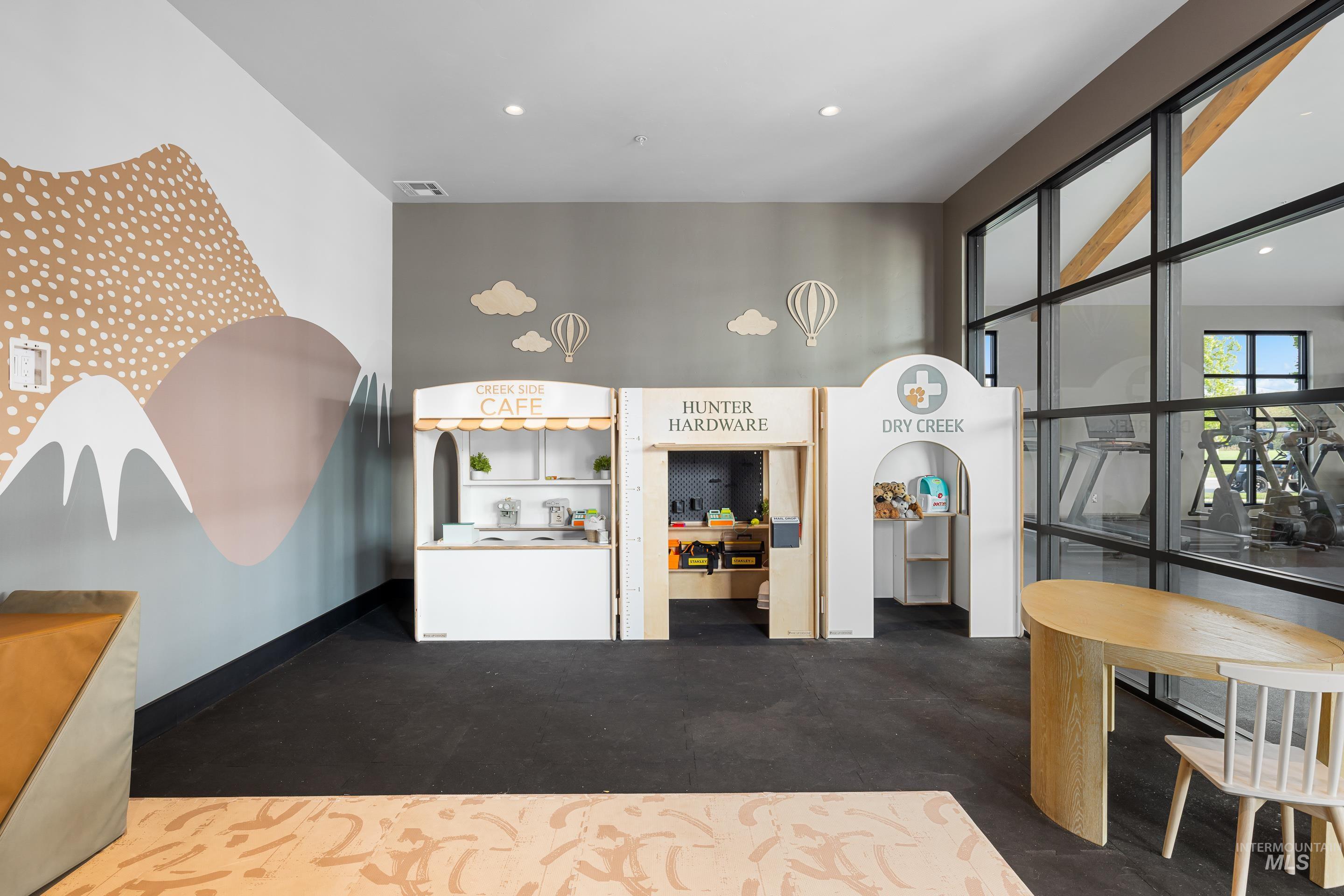 Kids playroom in Gym