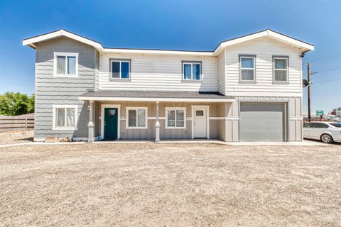 Photo of 112 E Main St, Nyssa, OR 97913 (MLS # 98954054)