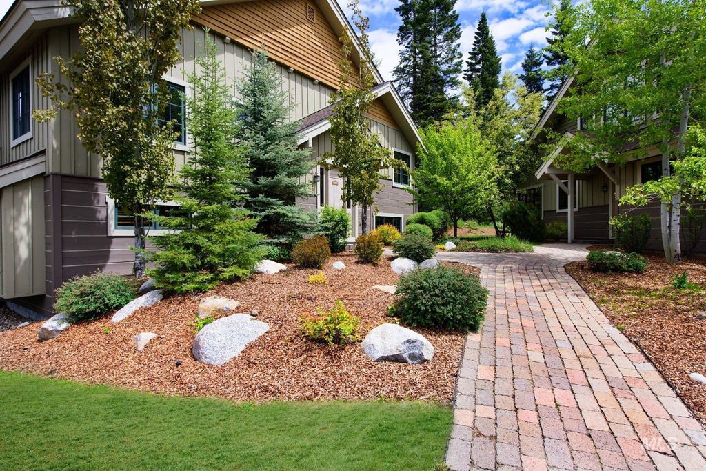Photo of 1339 Hearthstone Court, McCall, ID 83638 (MLS # 98979178)