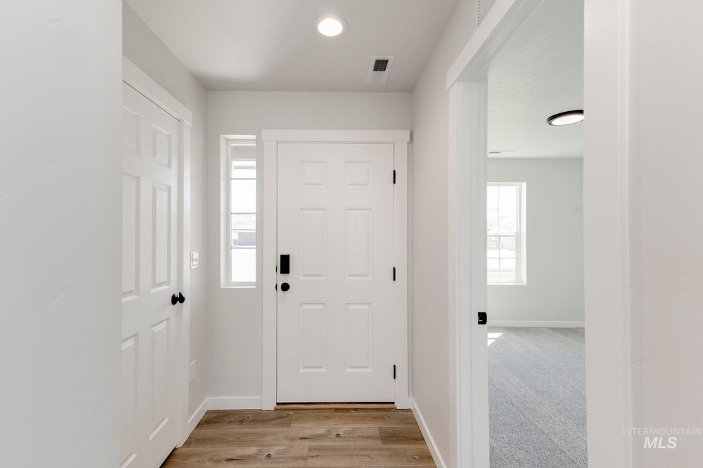 Photo of 11651 W Wild Aster Dr, Star, ID 83669 (MLS # 98965326)