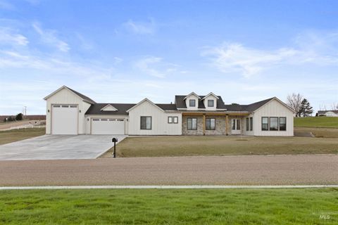 Photo of 22109 Aura Vista Way, Caldwell, ID 83607 (MLS # 98975829)