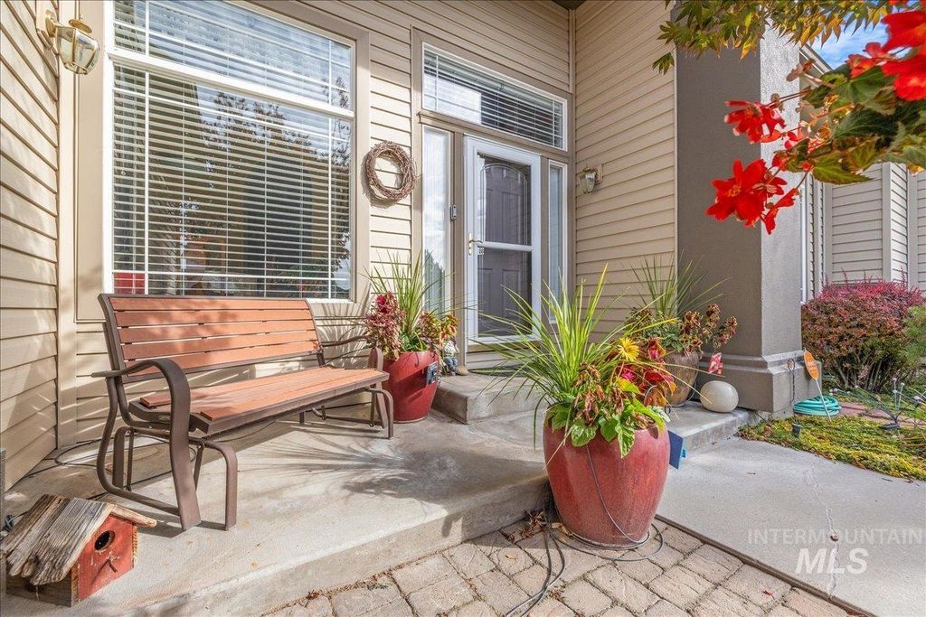 Photo of 2186 Santa Clara Dr, Meridian, ID 83642 (MLS # 98974754)