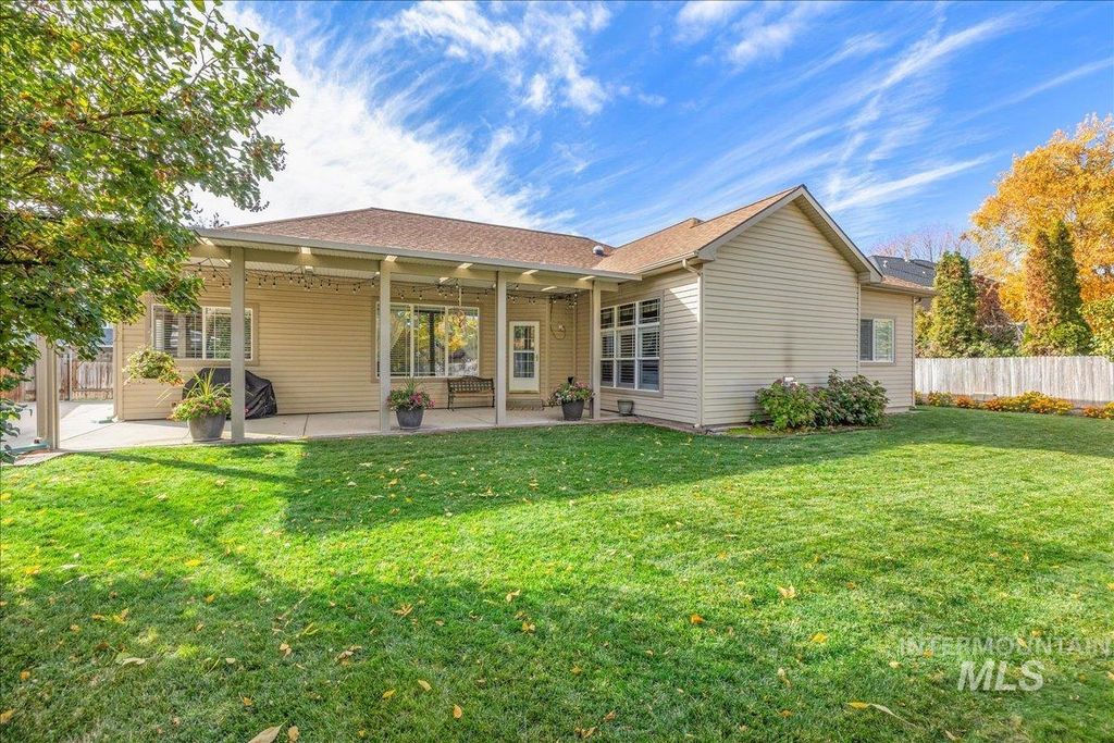 Photo of 2186 Santa Clara Dr, Meridian, ID 83642 (MLS # 98974754)