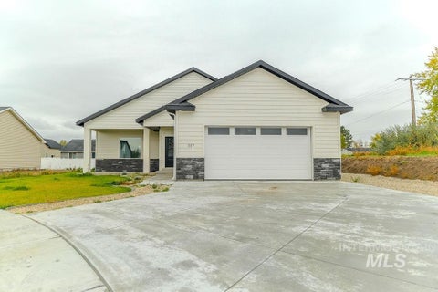 Photo of 1117 14th St, Rupert, ID 83350 (MLS # 99003602)