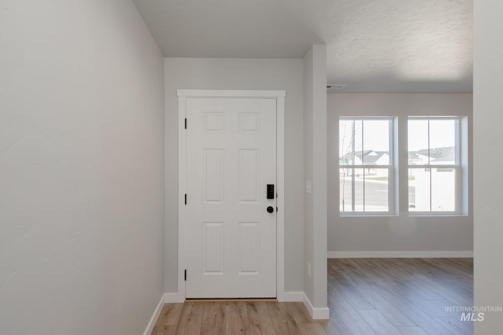 Photo of 348 N Meadowsweet Ave, Kuna, ID 83634 (MLS # 98967515)