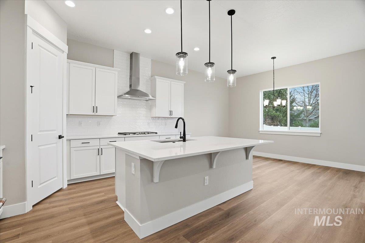 882 N Falling Water Way