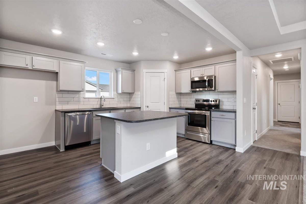 10114 Longtail Drive