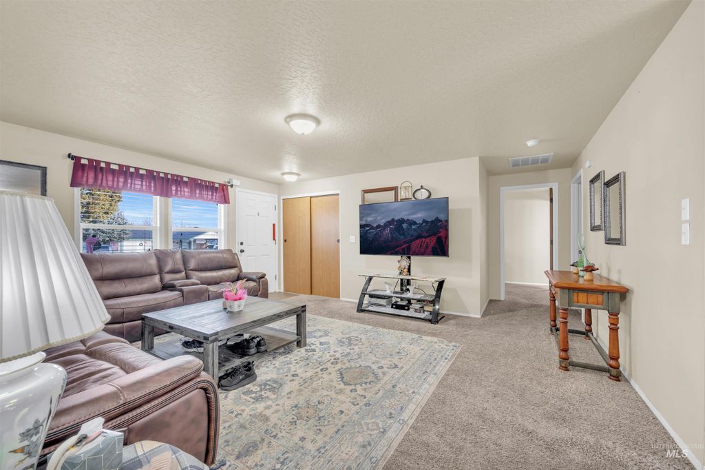 Photo of 3908 Clayton Street, Caldwell, ID 83607 (MLS # 98971187)