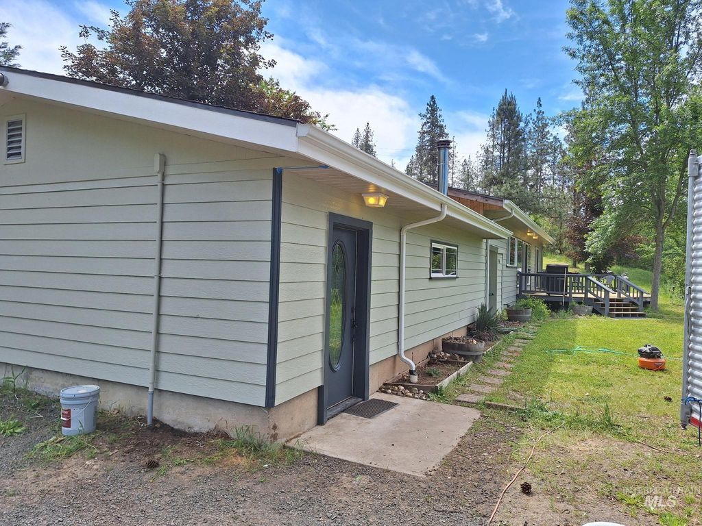 Photo of 151 Schilltop Drive, Kamiah, ID 83536 (MLS # 98991240)