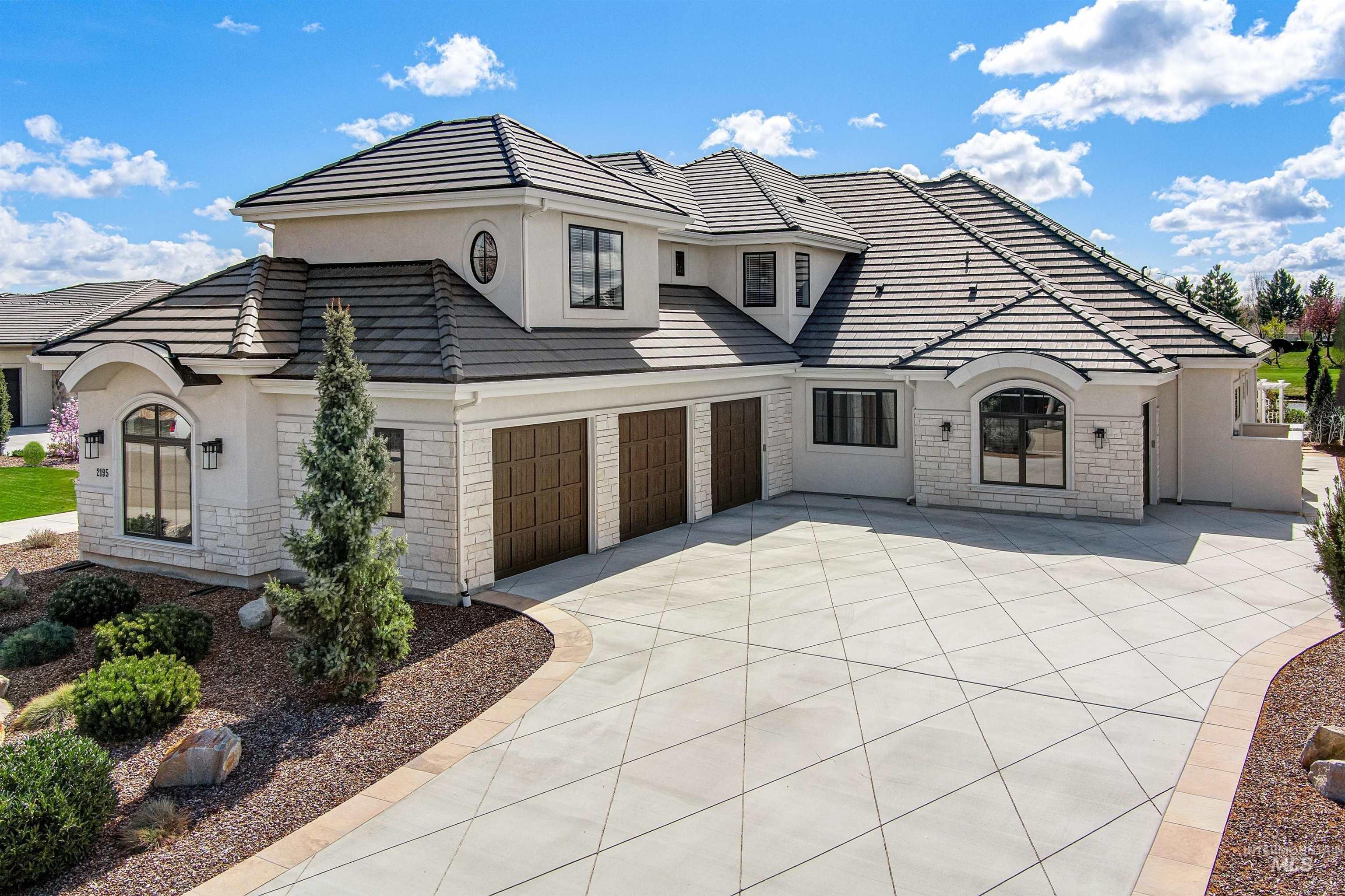 2195 W Three Lakes Drive