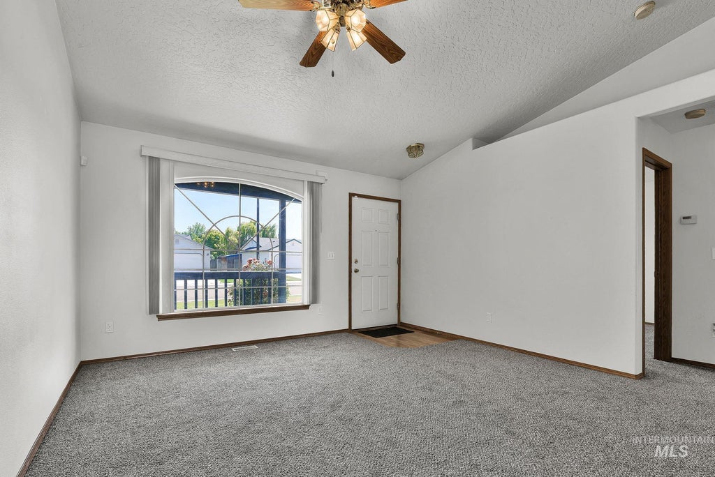 Photo of 719 Trailside Dr, Caldwell, ID 83607 (MLS # 98991543)