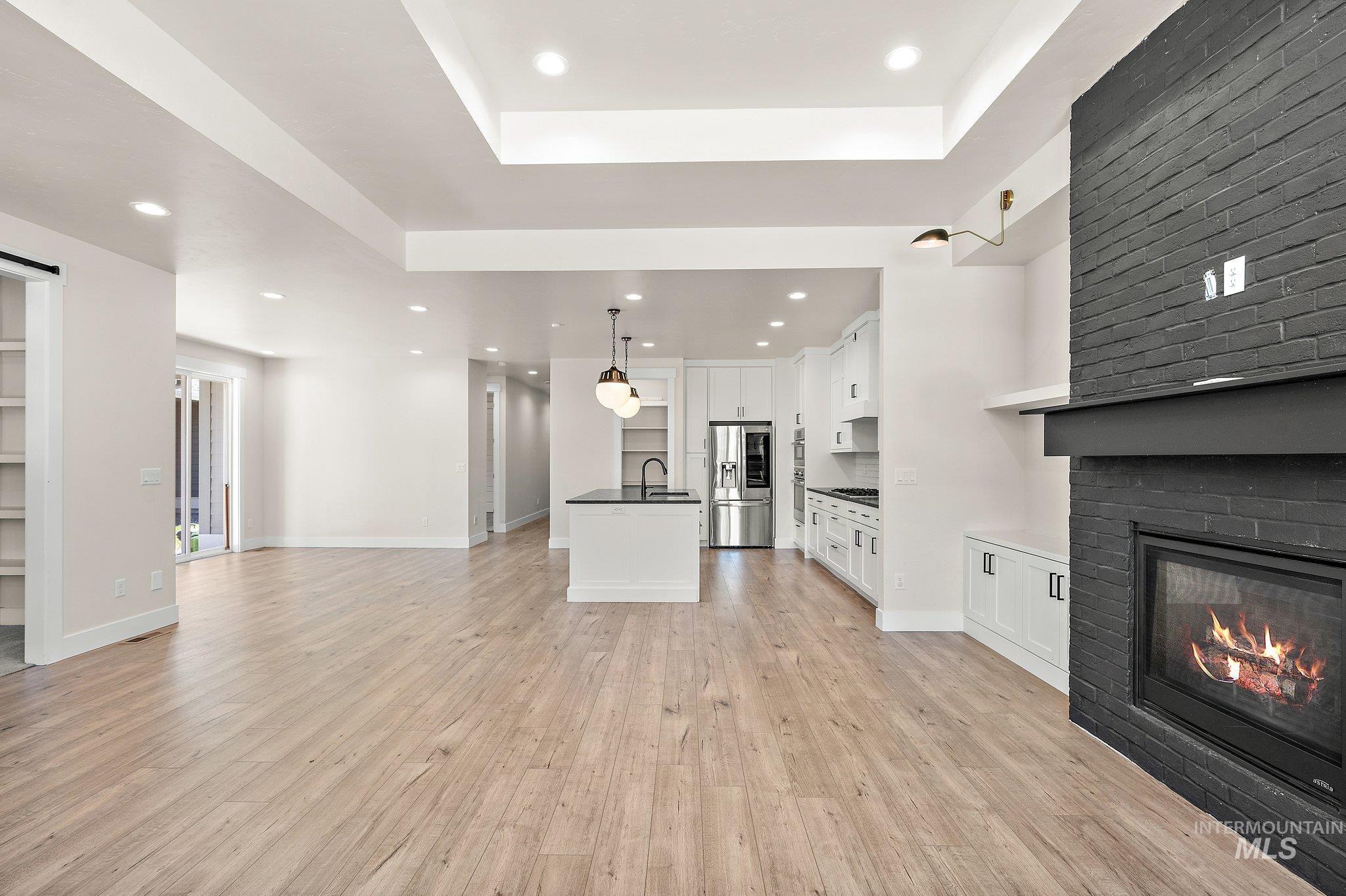 3421 W Hidden Springs Dr