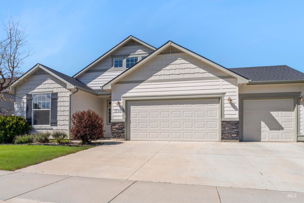 Photo of 1710 W Henrys Fork Drive, Meridian, ID 83642 (MLS # 98982845)