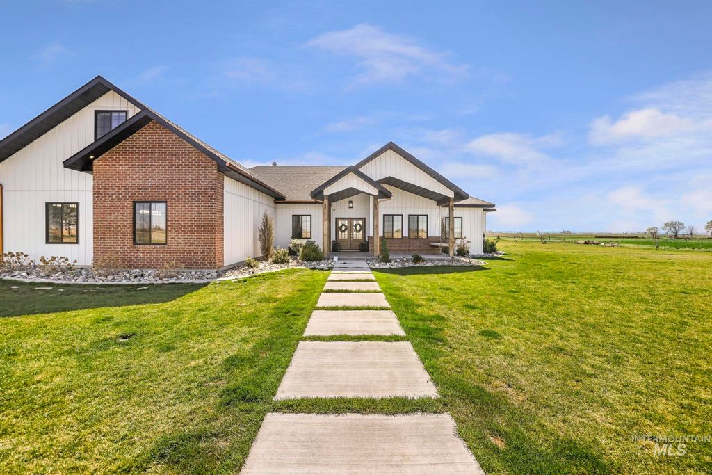 Photo of 2235 E 3100 S, Wendell, ID 83355 (MLS # 98979796)