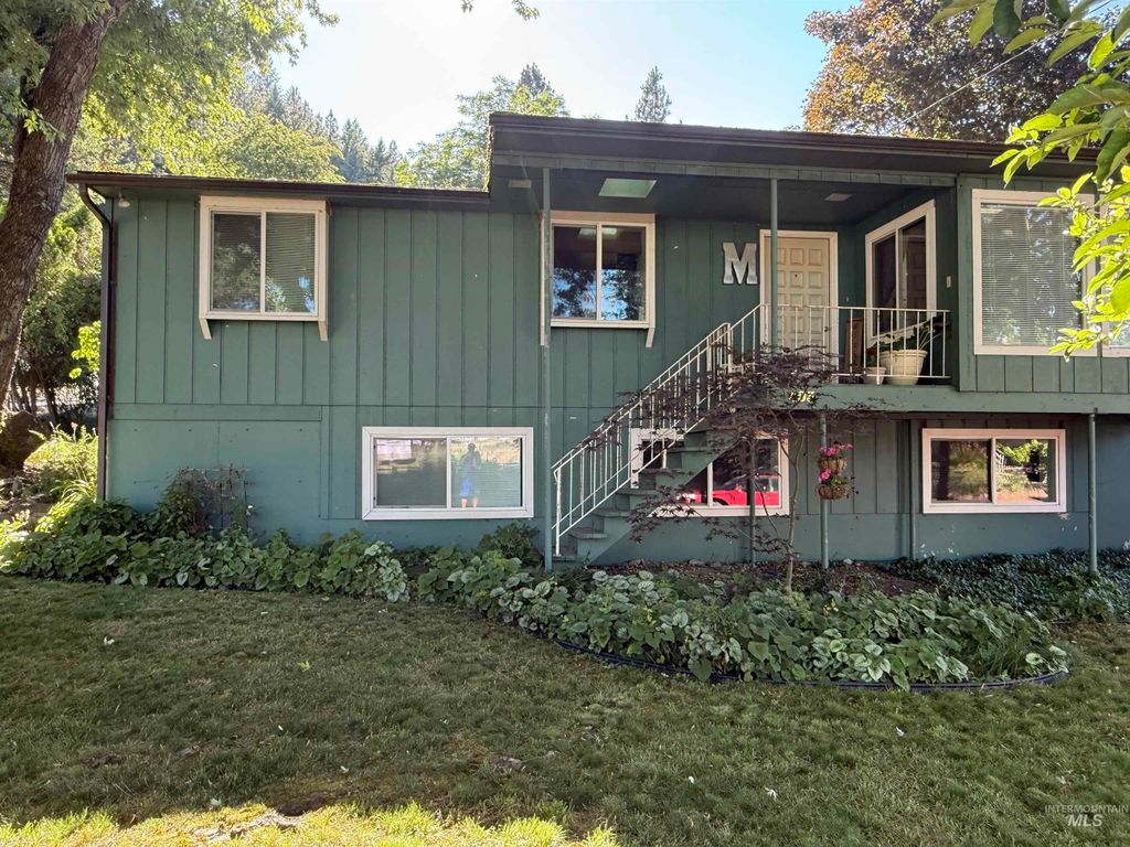 Photo of 403 138th St, Orofino, ID 83544 (MLS # 98953377)