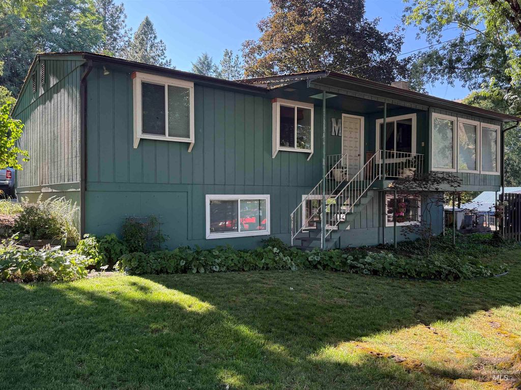 Photo of 403 138th St, Orofino, ID 83544 (MLS # 98953377)