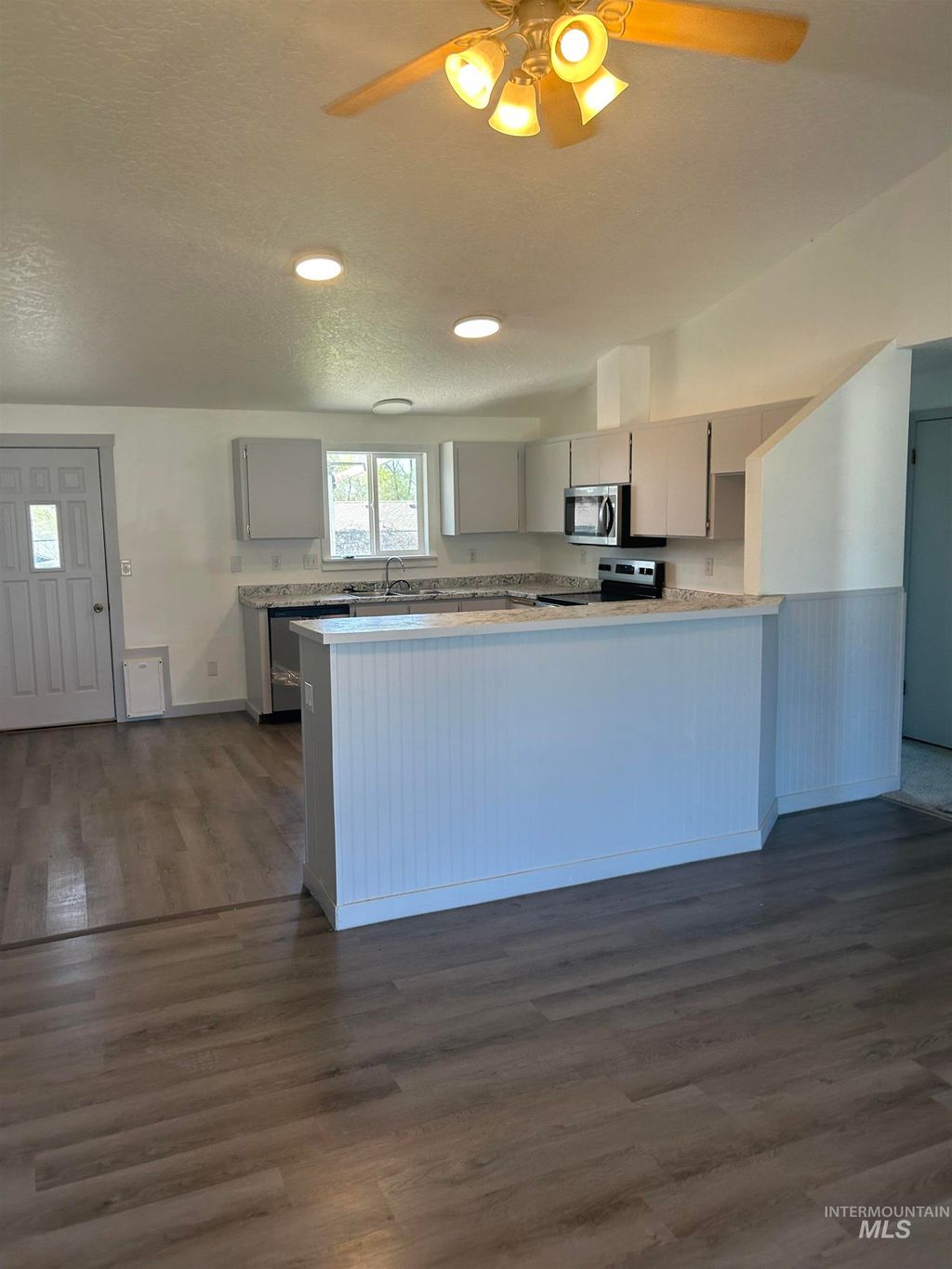 Photo of 55 S Taffy Dr, Nampa, ID 83605 (MLS # 98982197)