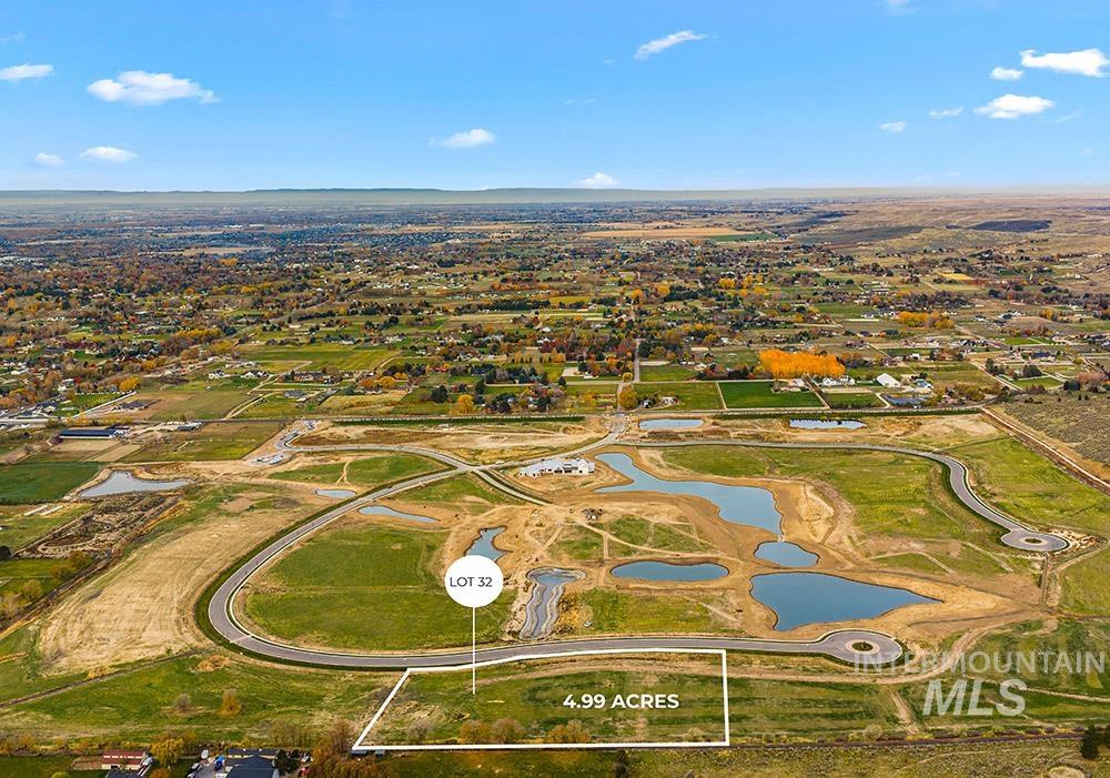 839 E Equine Ln, Lot 32