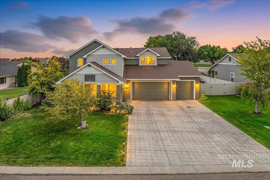Photo of 12621 S Carriage Hill Way, Nampa, ID 83686 (MLS # 99001893)