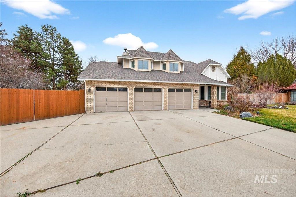 Photo of 4375 N Marcliffe Pl, Boise, ID 83704 (MLS # 98970510)